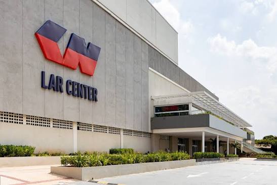 Fachada do Shopping Lar Center, onde fica a loja Probel